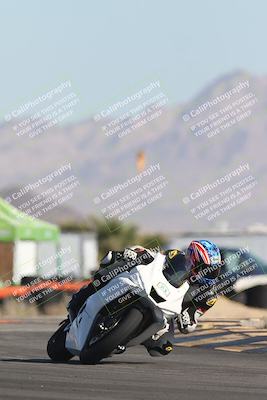 media/Oct-30-2025-Racers Edge (Thu) [[dabbdaf680]]/2-A Group/Session 2 (Turn 16)/